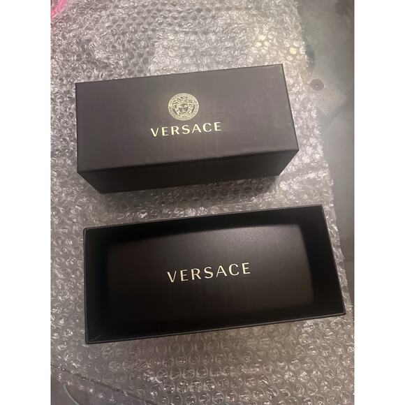 Versace VE4296 Black Square Sunglasses Gold Greca Logo - Picture 4 of 4